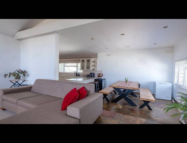 5 BEDROOM HOUSE FOR SALE IN PAROW NORTH